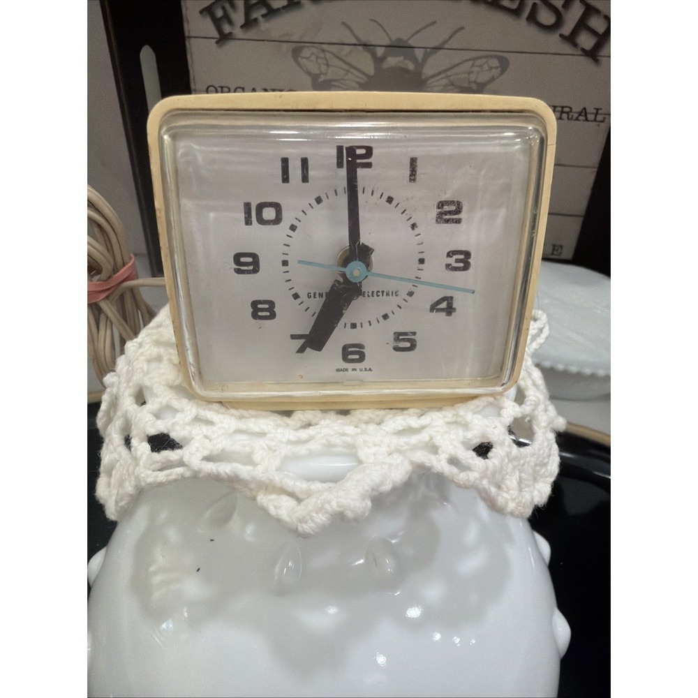 Vintage General Electric Alarm Clock,‎ Fully Working